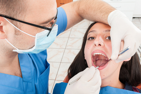 What Is The Difference Between An Endodontist And A General Dentist?